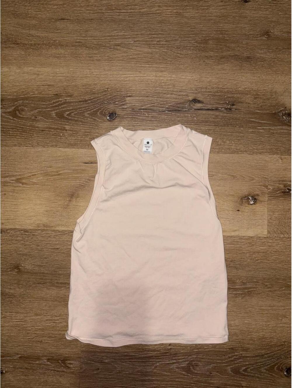Yogalicious Airlite Melissa Blush Crop Tank Size M